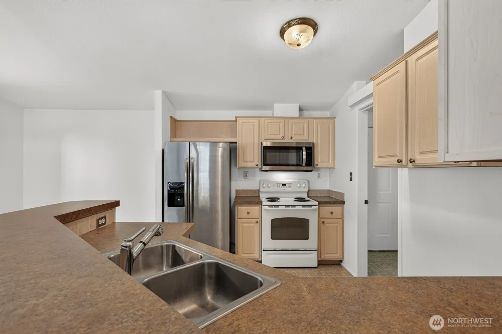 3130 Glacier Lane Camano Island, WA 98282