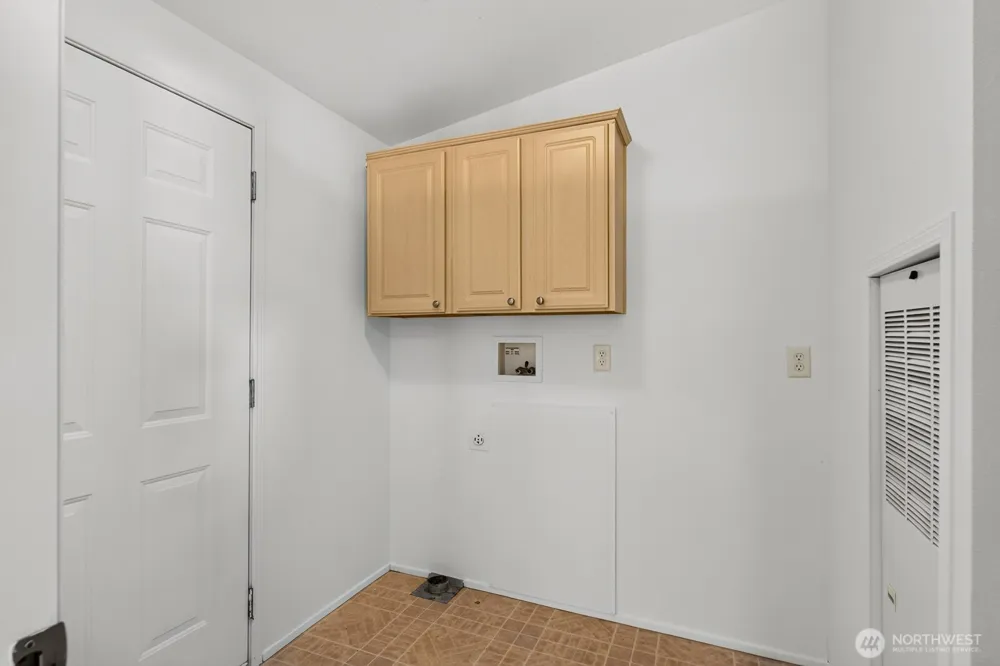3130 Glacier Lane Camano Island, WA 98282