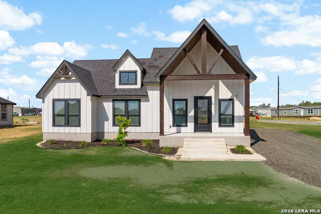 16911 Rancho Escondido Atascosa, TX 78002
