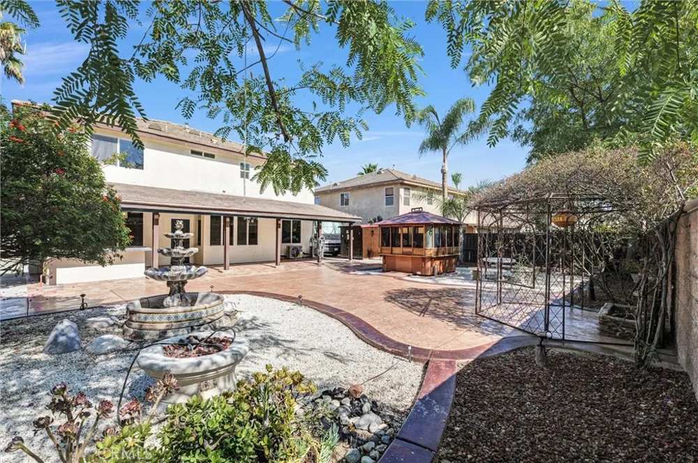 37690 Rushing Wind Court Murrieta, CA 92563