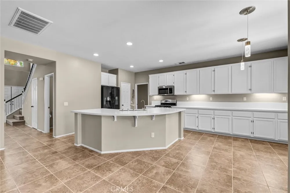 37690 Rushing Wind Court Murrieta, CA 92563