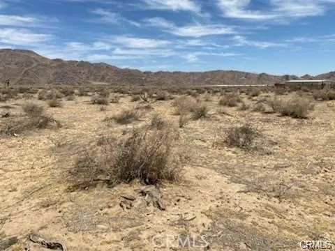 28128 Via Seco Lucerne Valley, CA 92356