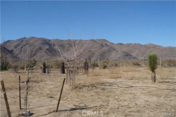 28128 Via Seco Lucerne Valley, CA 92356