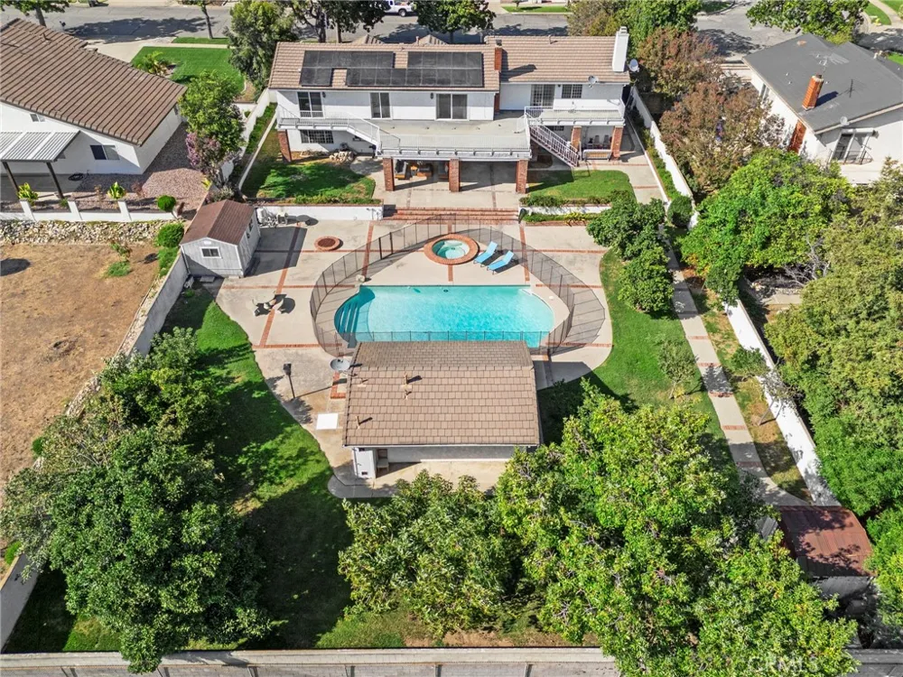 162 W Buffington Upland, CA 91784
