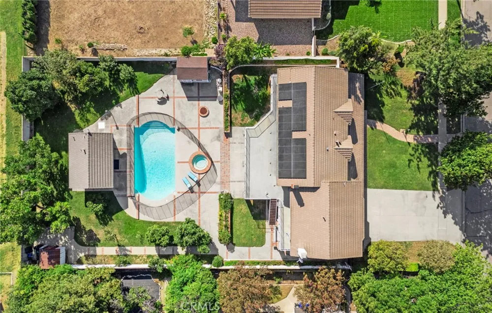 162 W Buffington Upland, CA 91784