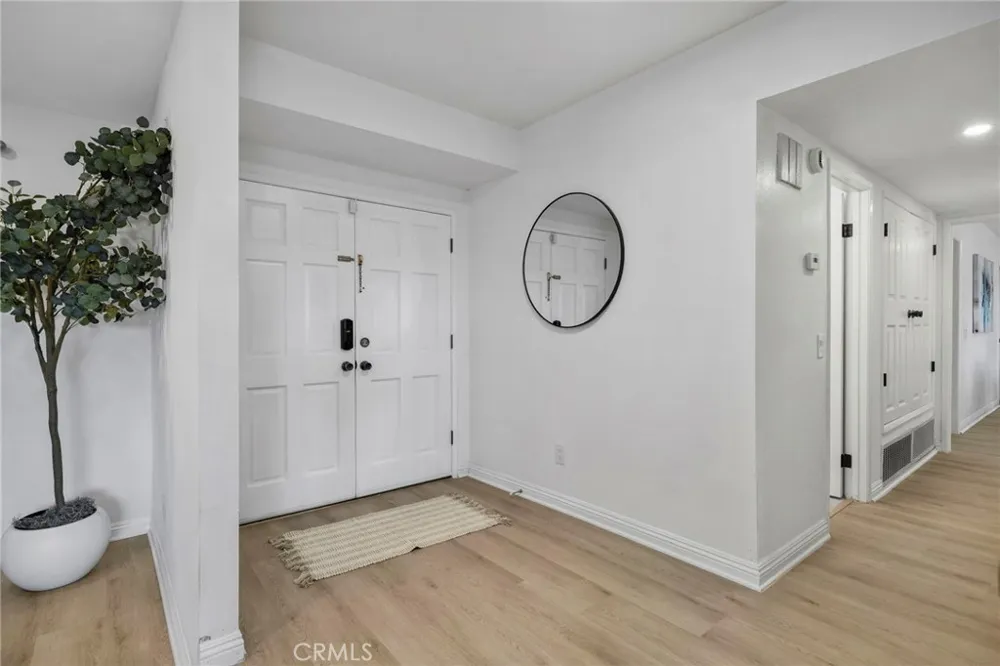 162 W Buffington Upland, CA 91784