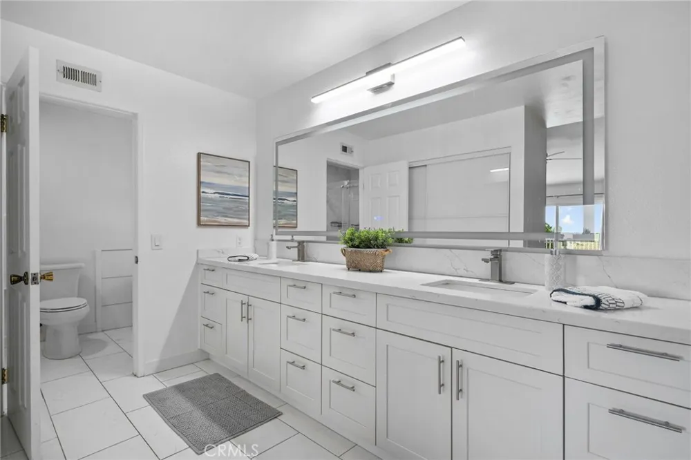 162 W Buffington Upland, CA 91784