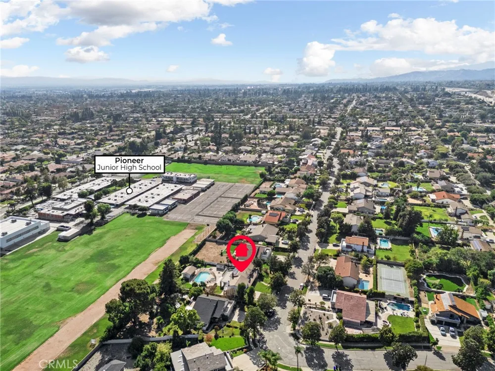 162 W Buffington Upland, CA 91784