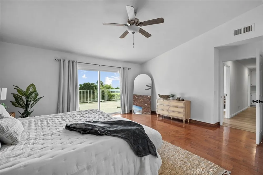 162 W Buffington Upland, CA 91784