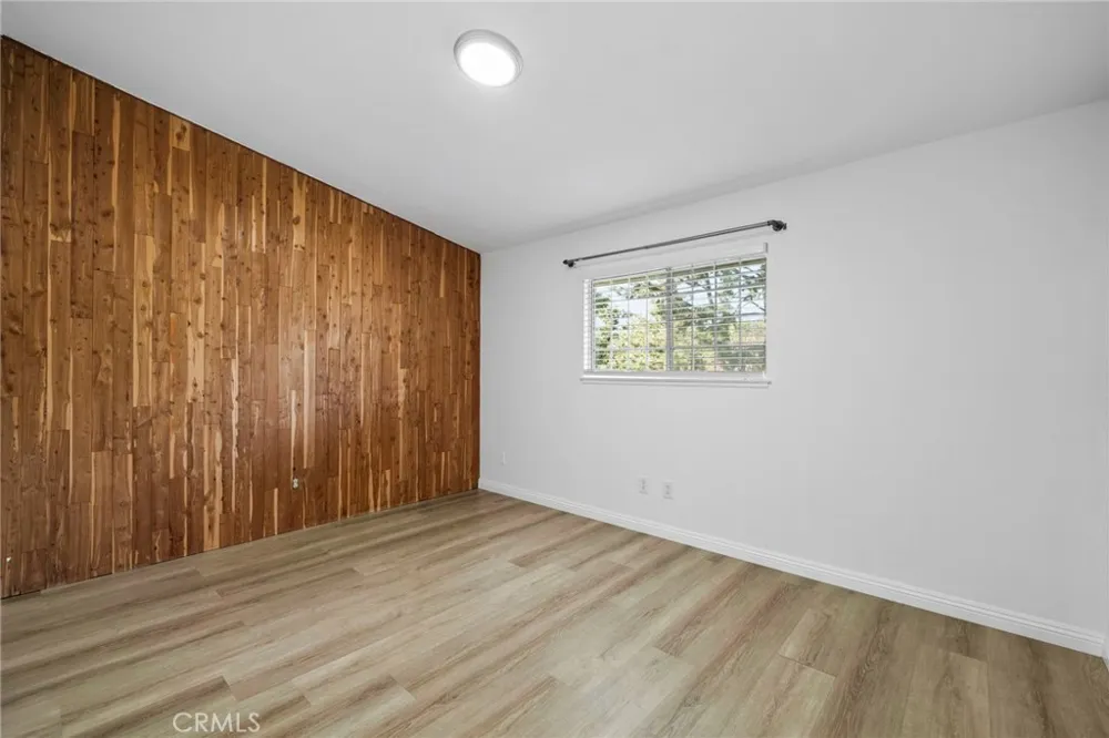 162 W Buffington Upland, CA 91784