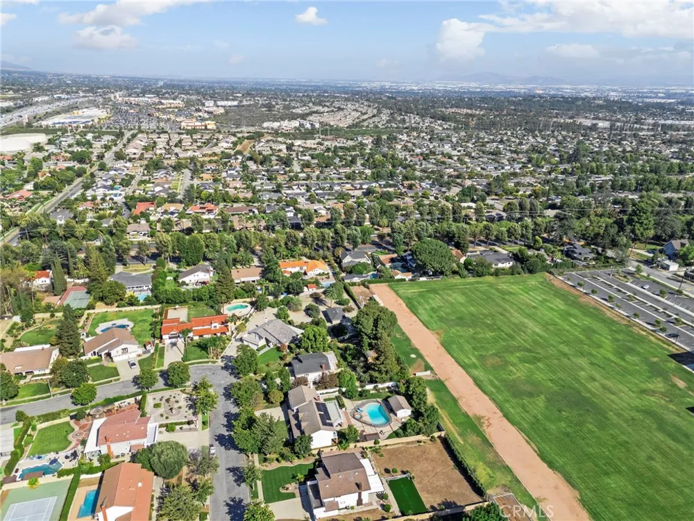 162 W Buffington Upland, CA 91784