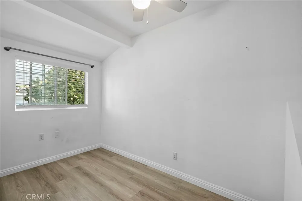 162 W Buffington Upland, CA 91784