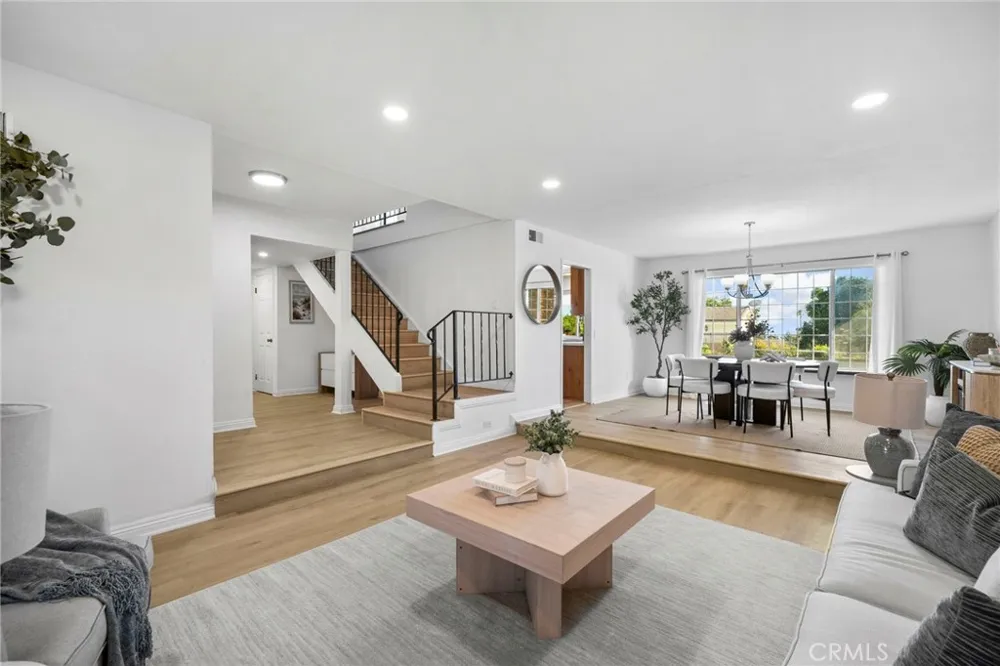 162 W Buffington Upland, CA 91784