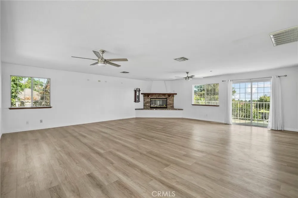 162 W Buffington Upland, CA 91784