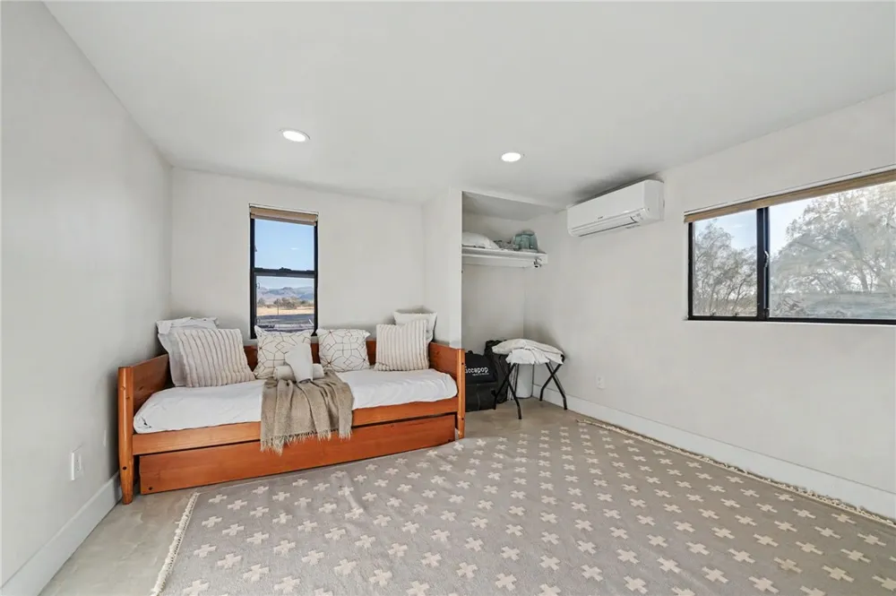 4610 Sunkist Joshua Tree, CA 92252