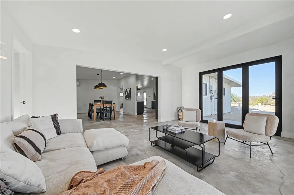 4610 Sunkist Joshua Tree, CA 92252