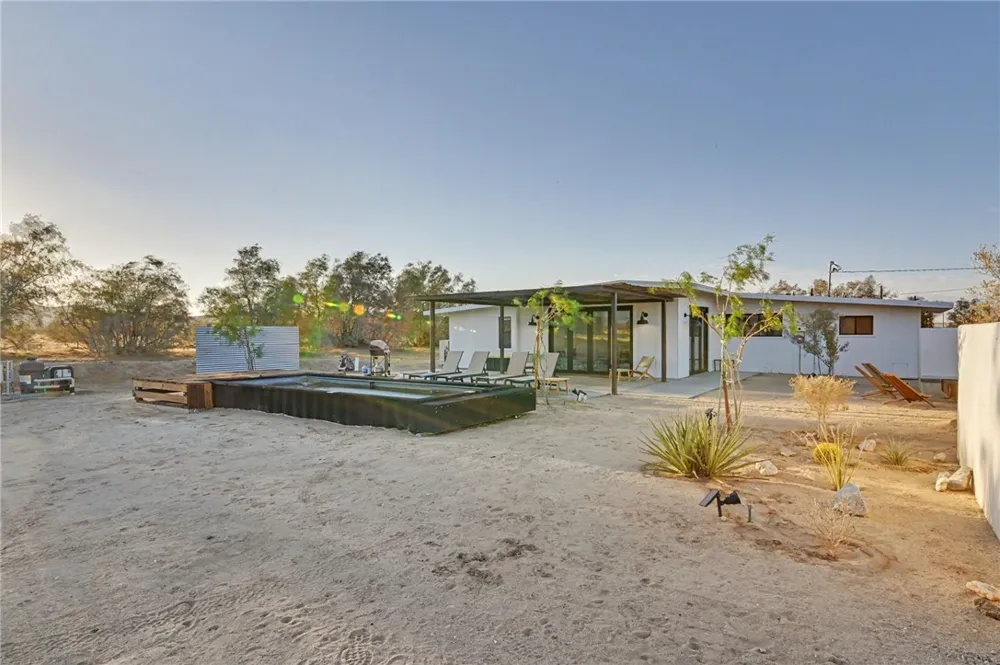 4610 Sunkist Joshua Tree, CA 92252