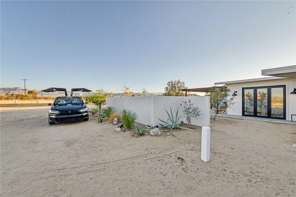 4610 Sunkist Joshua Tree, CA 92252