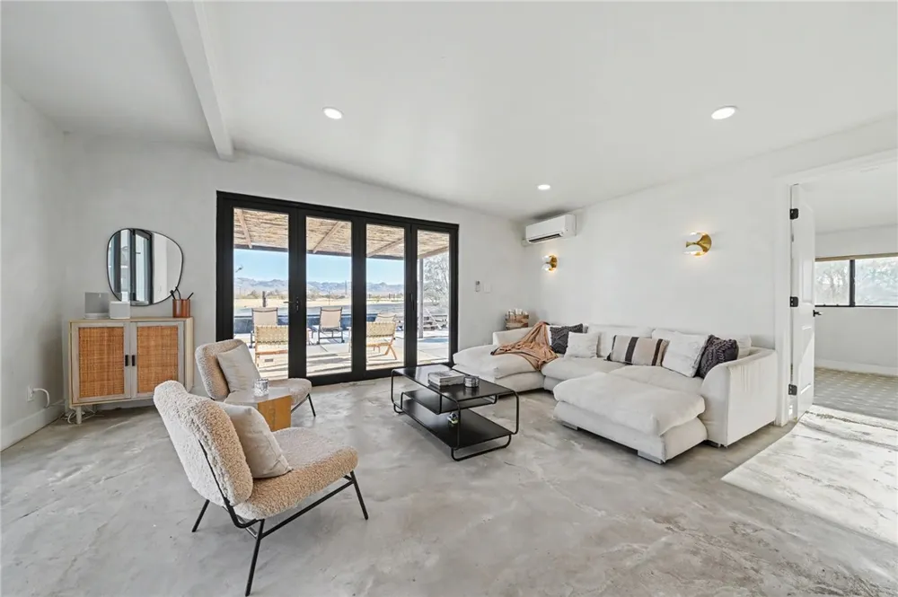 4610 Sunkist Joshua Tree, CA 92252