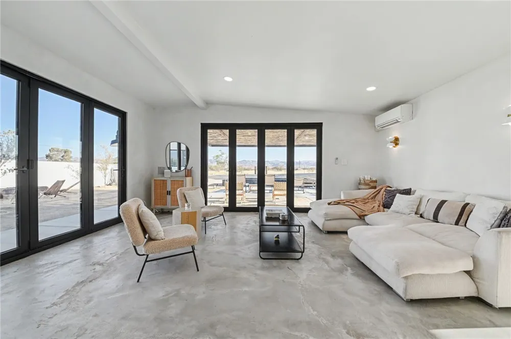 4610 Sunkist Joshua Tree, CA 92252