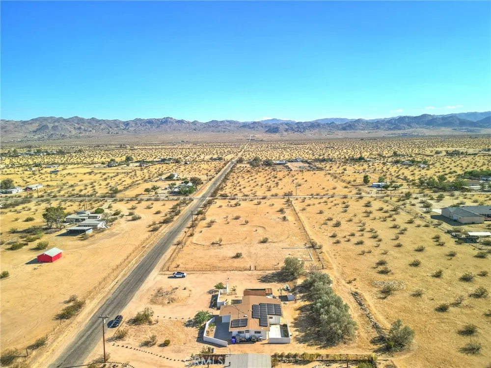 4610 Sunkist Joshua Tree, CA 92252