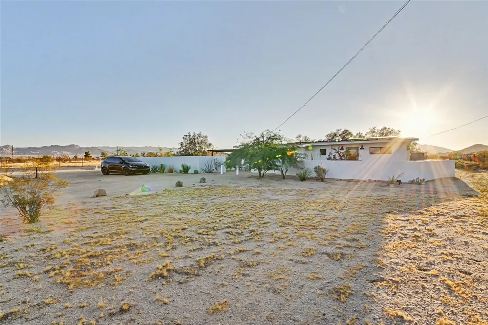 4610 Sunkist Joshua Tree, CA 92252