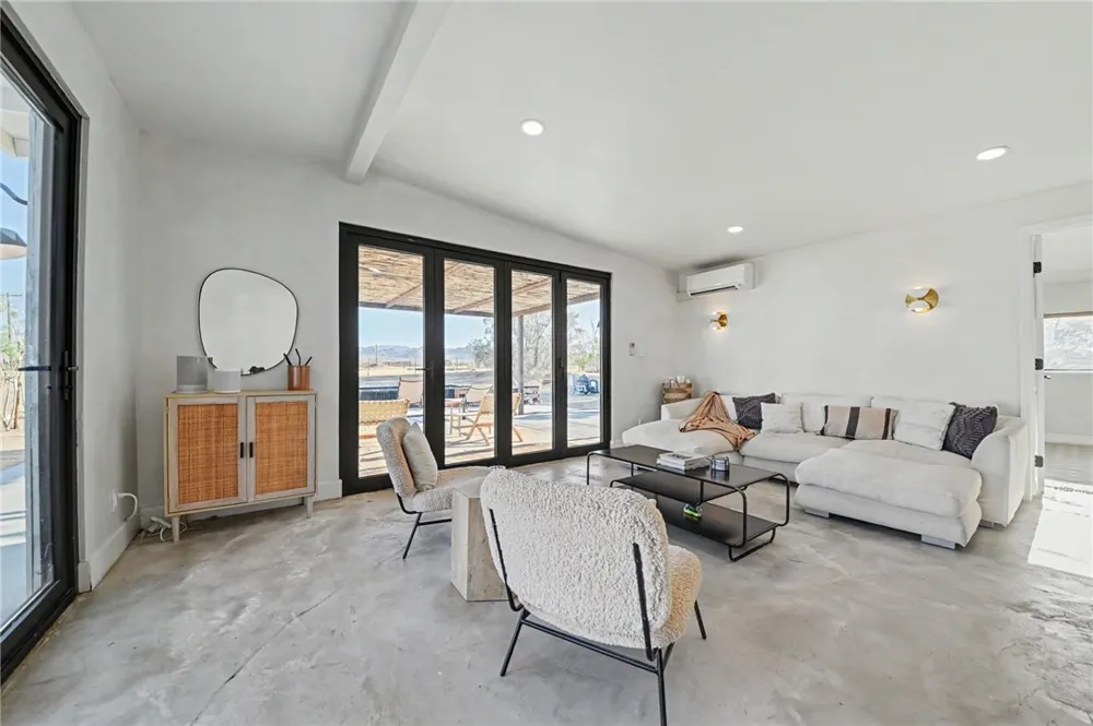 4610 Sunkist Joshua Tree, CA 92252