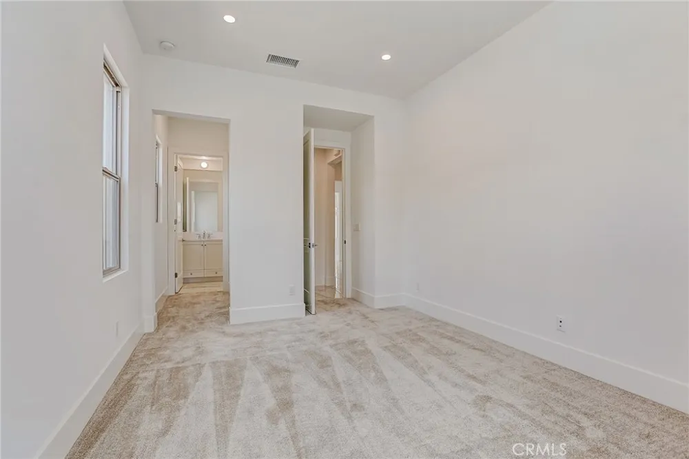 54 Cardamine Irvine, CA 92602