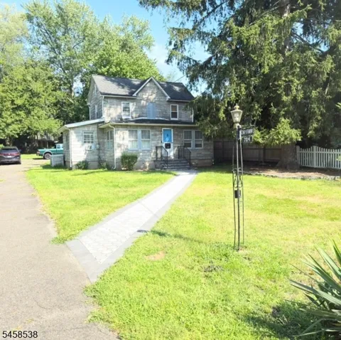 704 Franklin Tpke