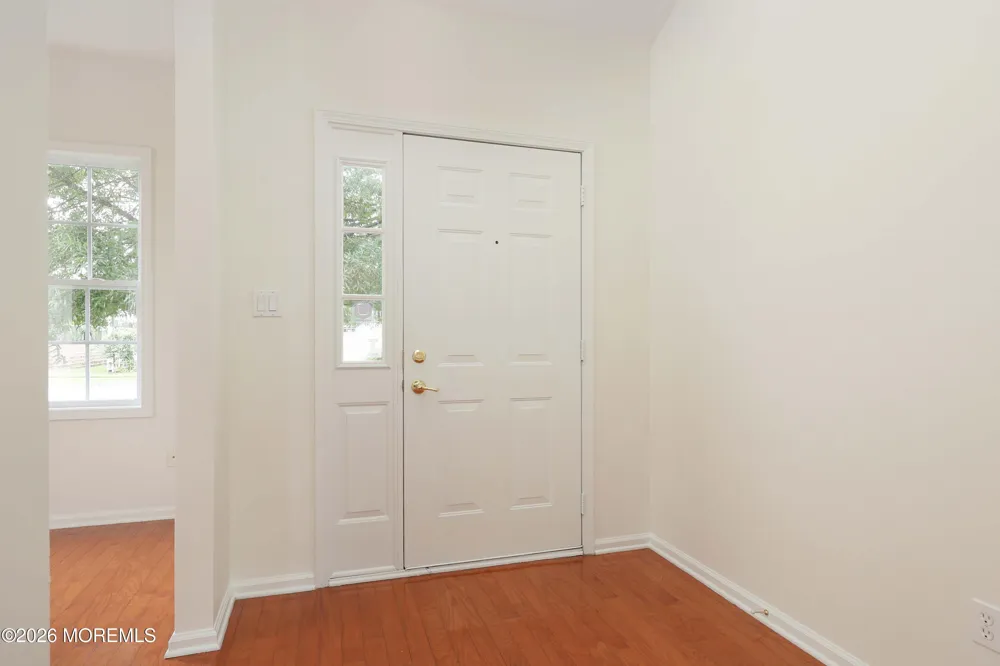 6 Silver Maple Lane Howell, NJ 07731