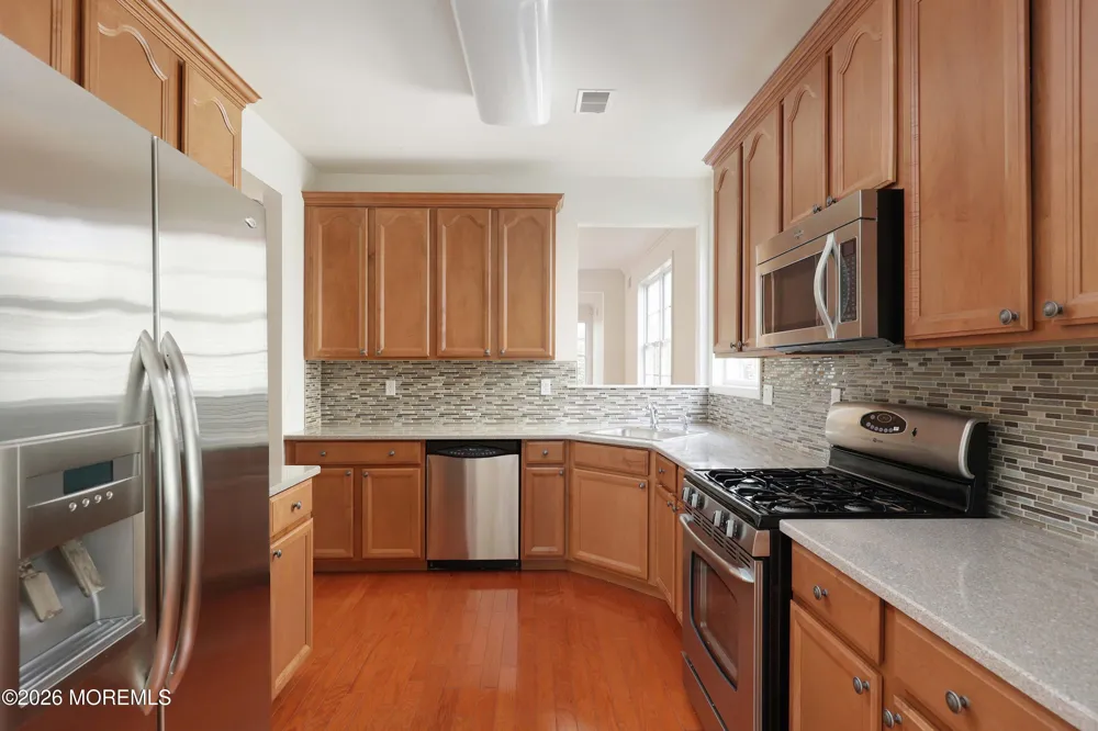 6 Silver Maple Lane Howell, NJ 07731