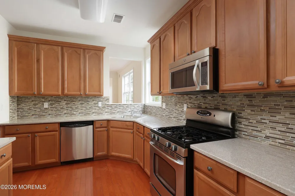 6 Silver Maple Lane Howell, NJ 07731