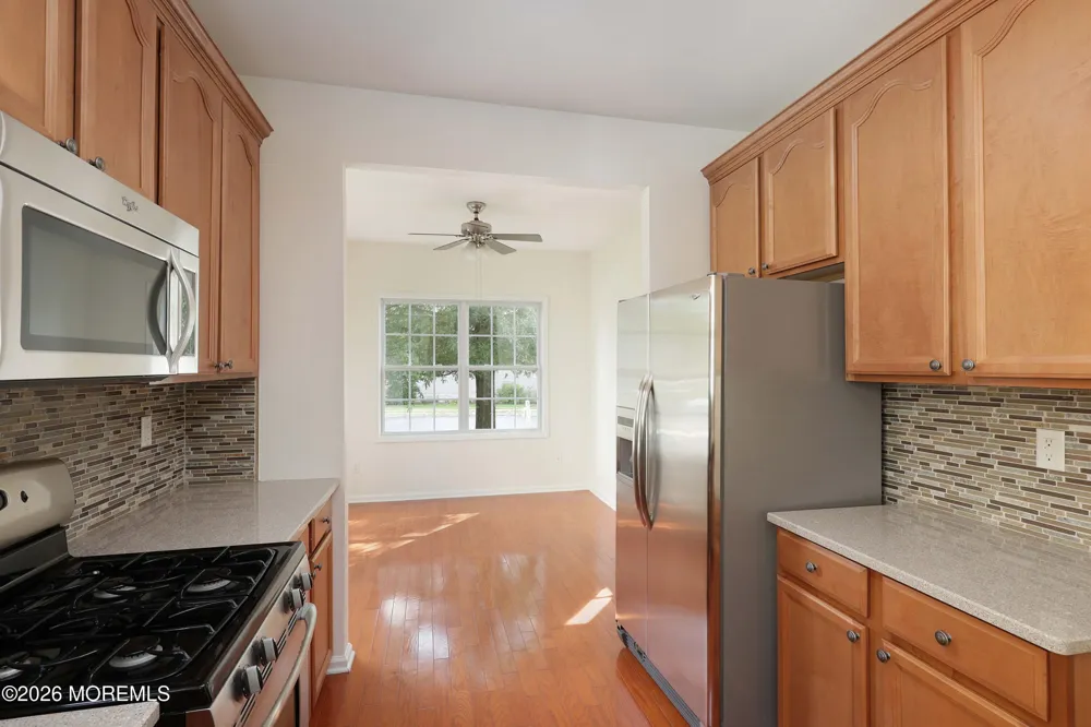 6 Silver Maple Lane Howell, NJ 07731
