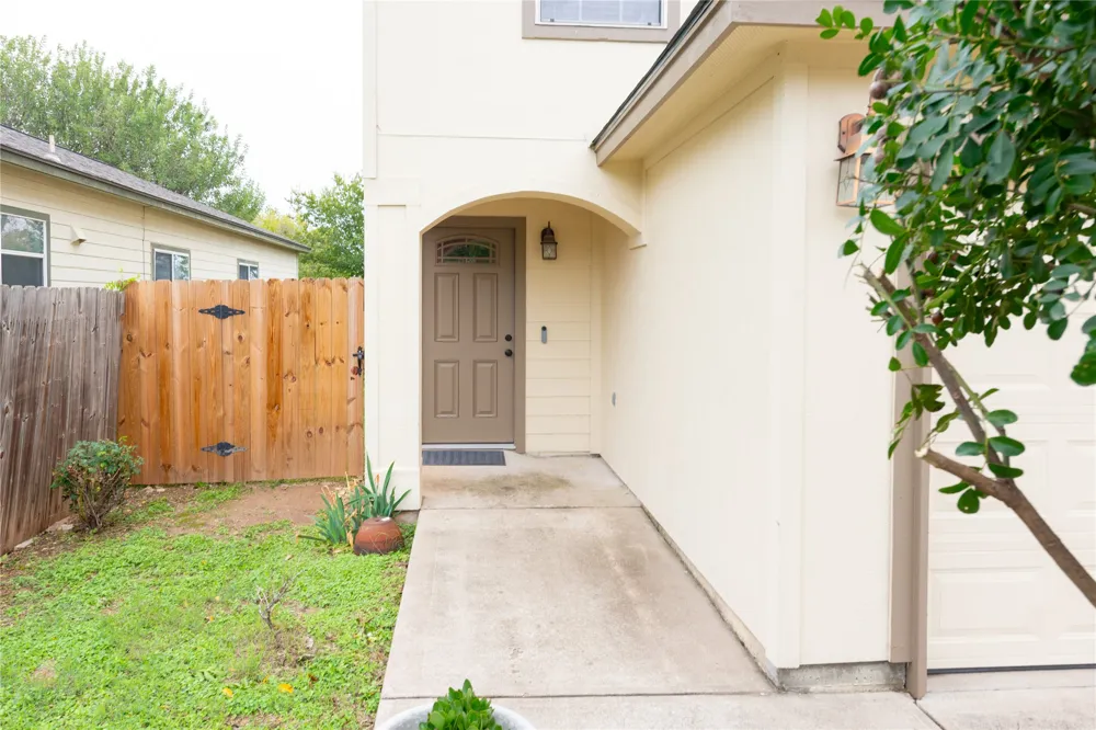 7011 Thannas Way Austin, TX 78744