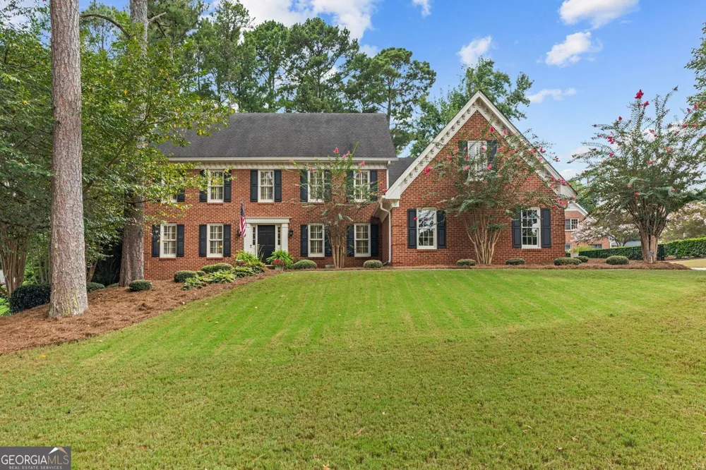 877 Guinevere WAY SW Lilburn, GA 30047