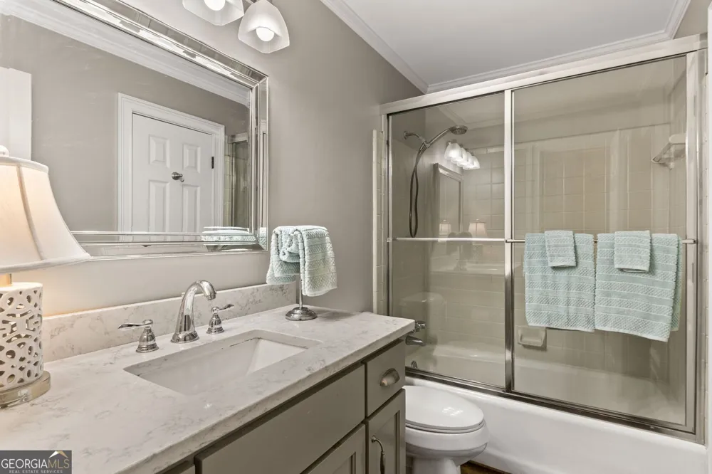877 Guinevere WAY SW Lilburn, GA 30047