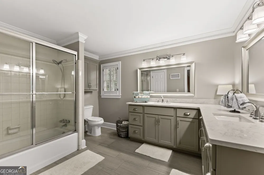 877 Guinevere WAY SW Lilburn, GA 30047