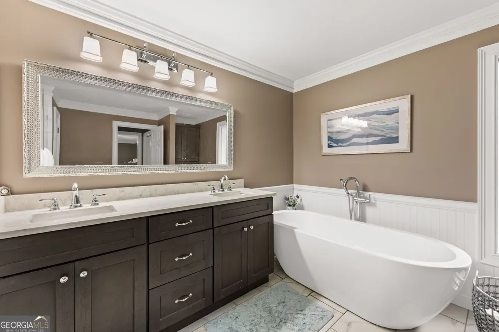 877 Guinevere WAY SW Lilburn, GA 30047