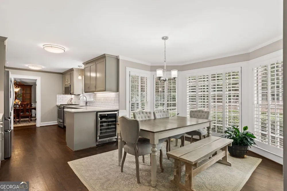 877 Guinevere WAY SW Lilburn, GA 30047