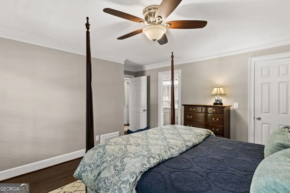877 Guinevere WAY SW Lilburn, GA 30047