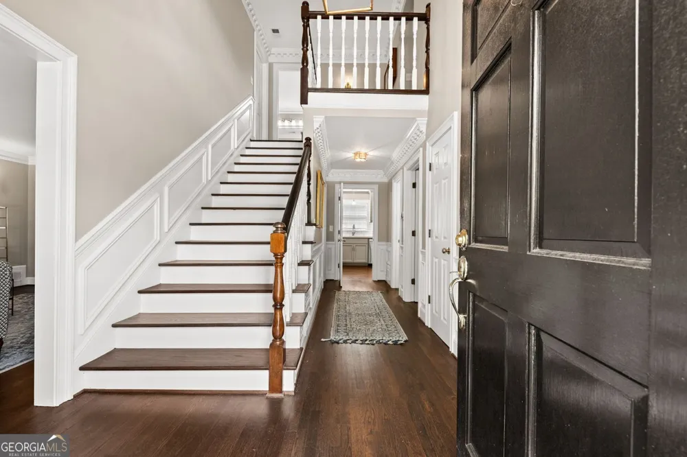 877 Guinevere WAY SW Lilburn, GA 30047
