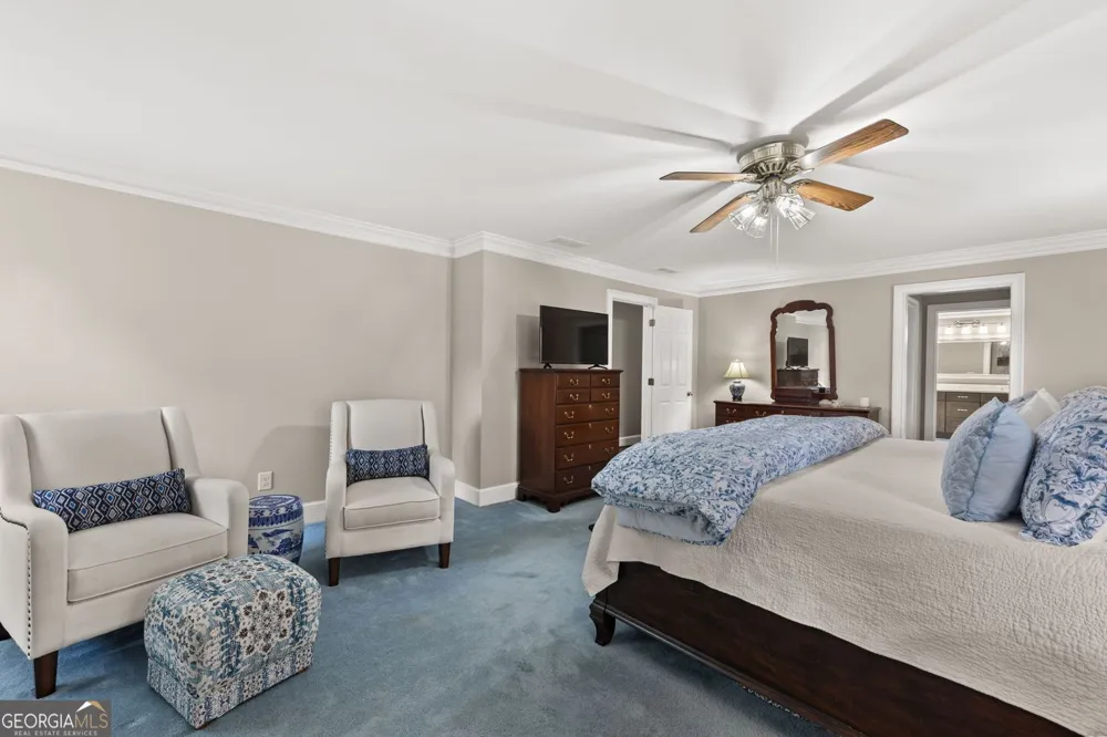 877 Guinevere WAY SW Lilburn, GA 30047