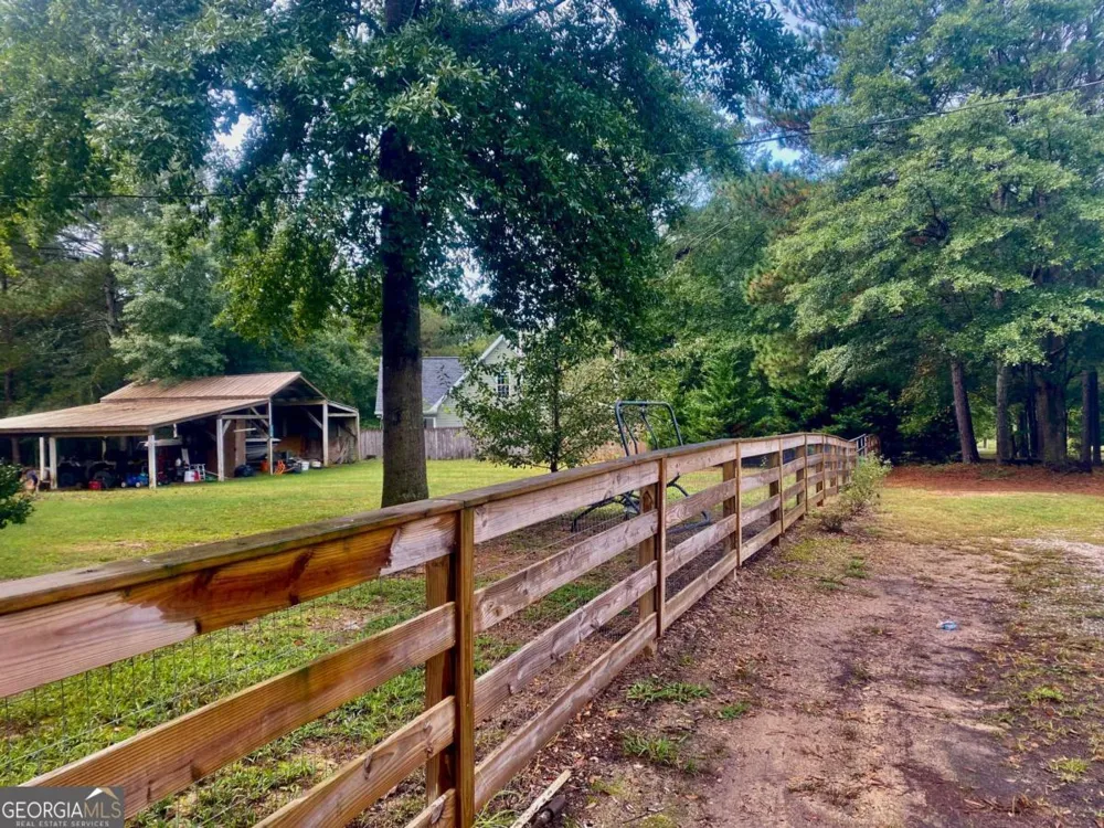 290 Poplar Creek RD Stephens, GA 30667