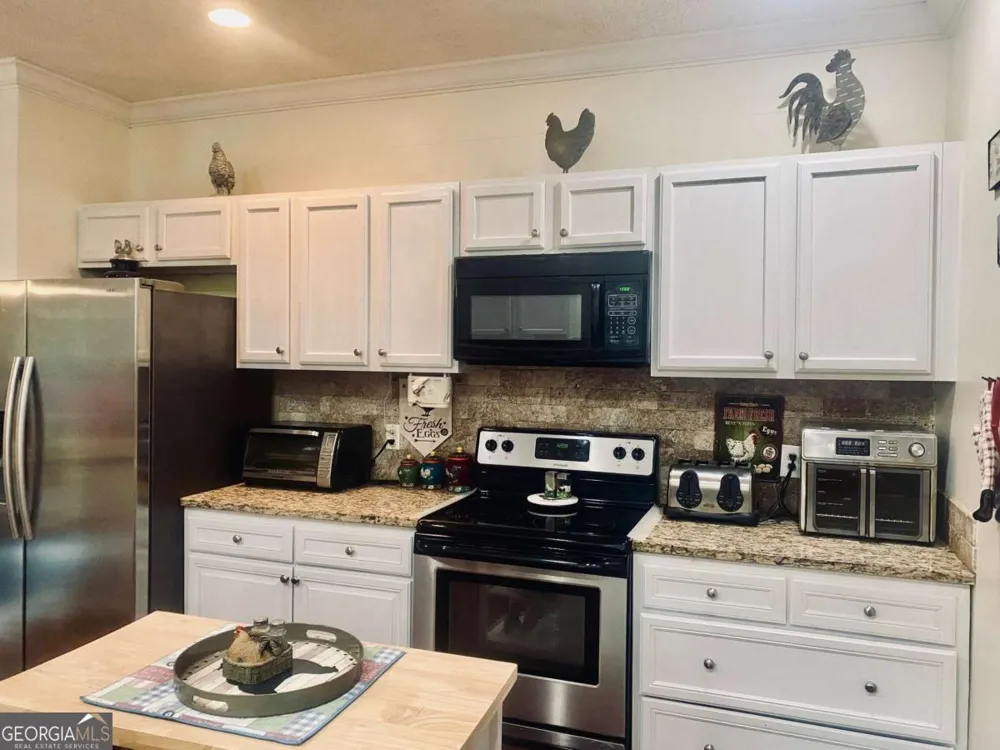 290 Poplar Creek RD Stephens, GA 30667
