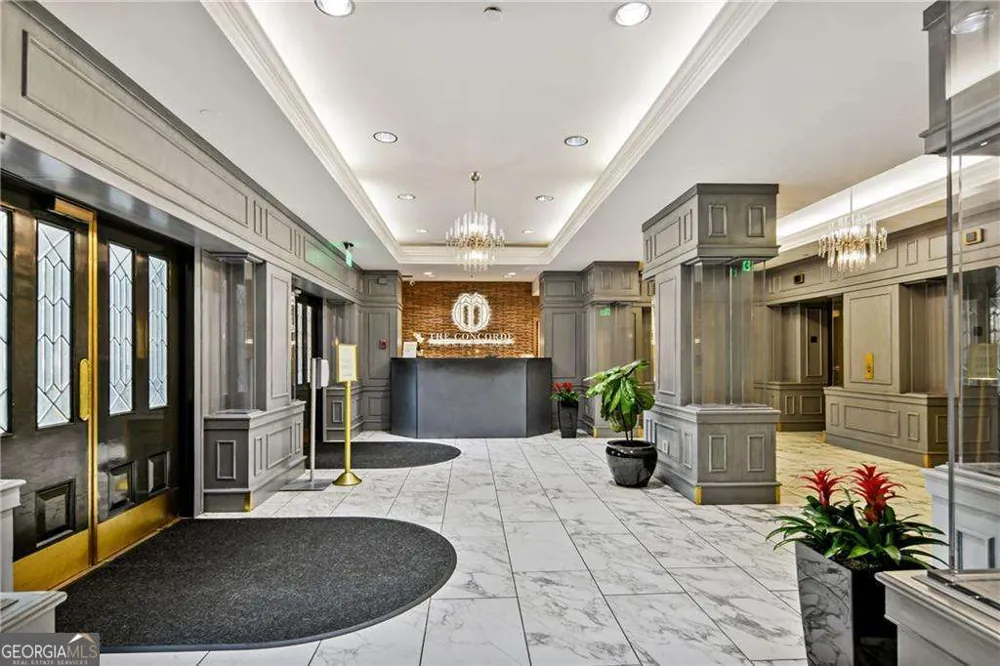 2870 Pharr Court South NW Atlanta, GA 30305