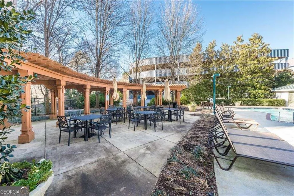 2870 Pharr Court South NW Atlanta, GA 30305