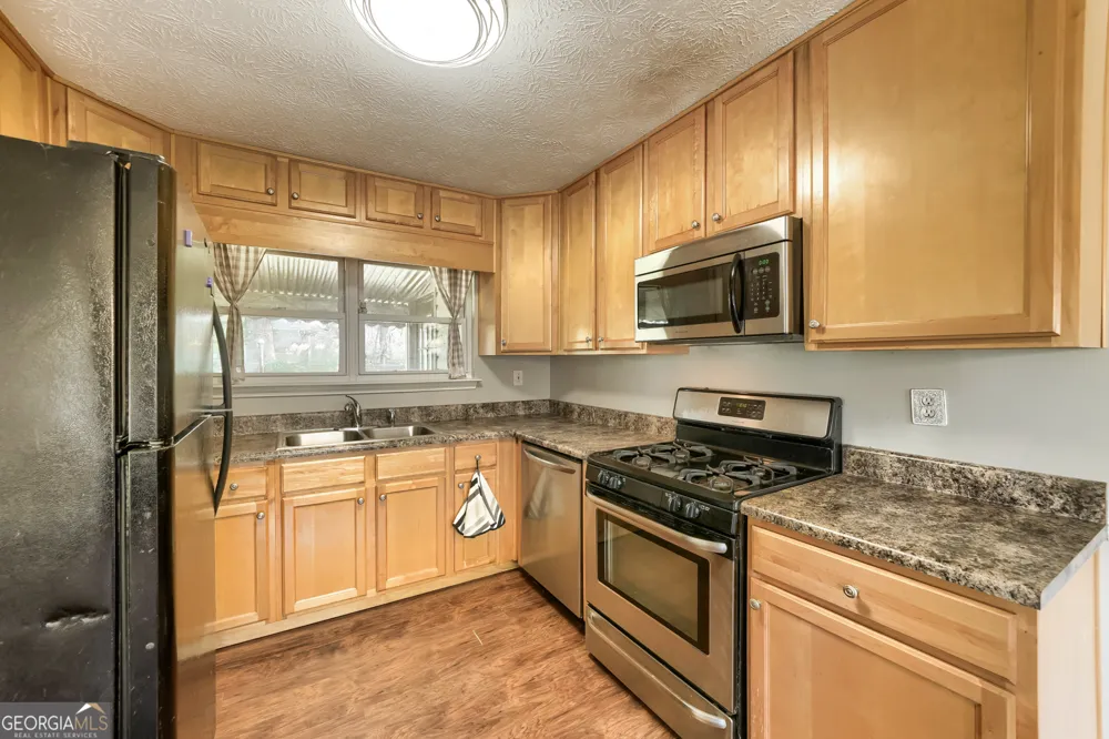 8504 Meadowbrook DR Douglasville, GA 30134