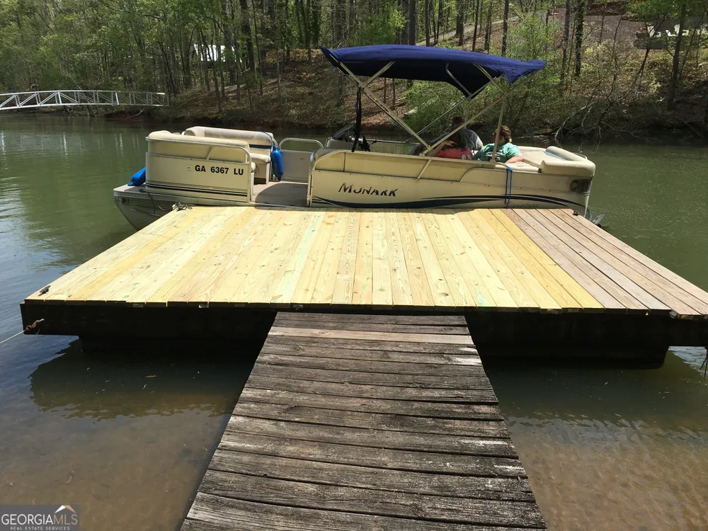 773 Shorewood CIR Toccoa, GA 30577