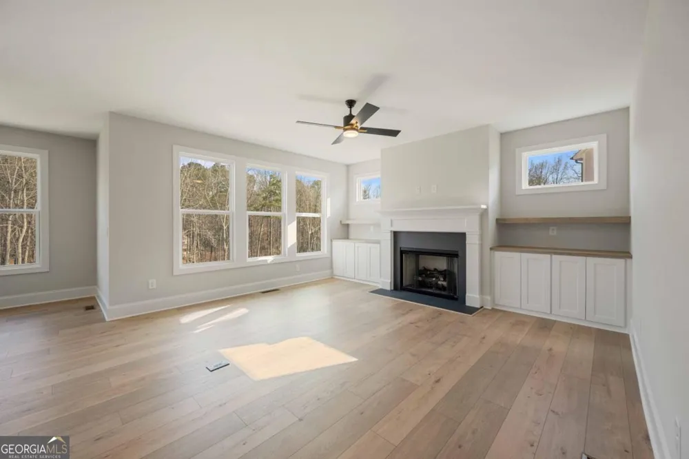 126 Spaulding LN Woodstock, GA 30188