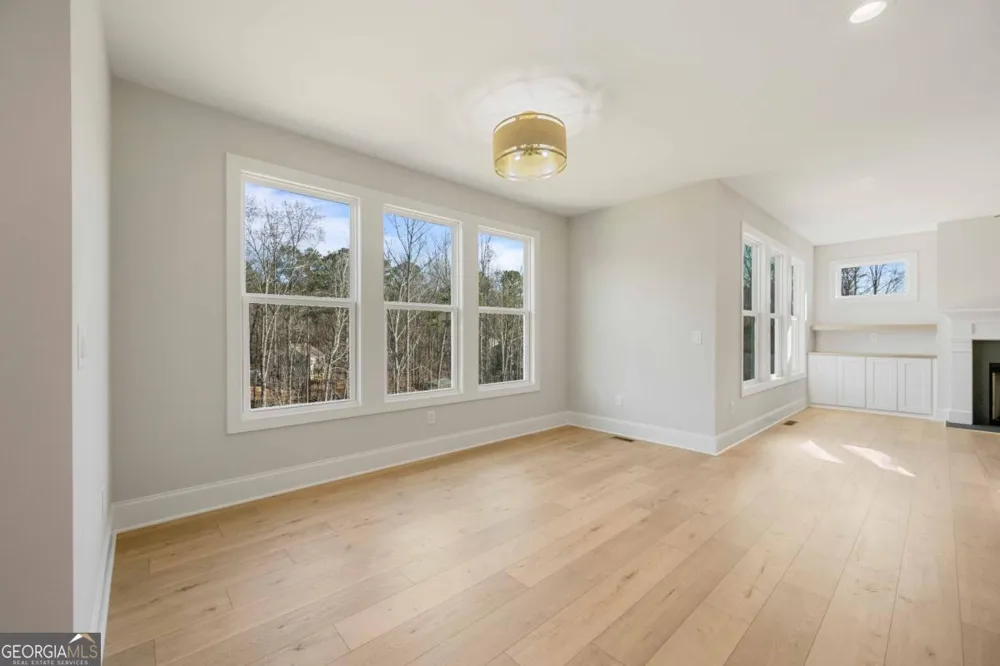 126 Spaulding LN Woodstock, GA 30188